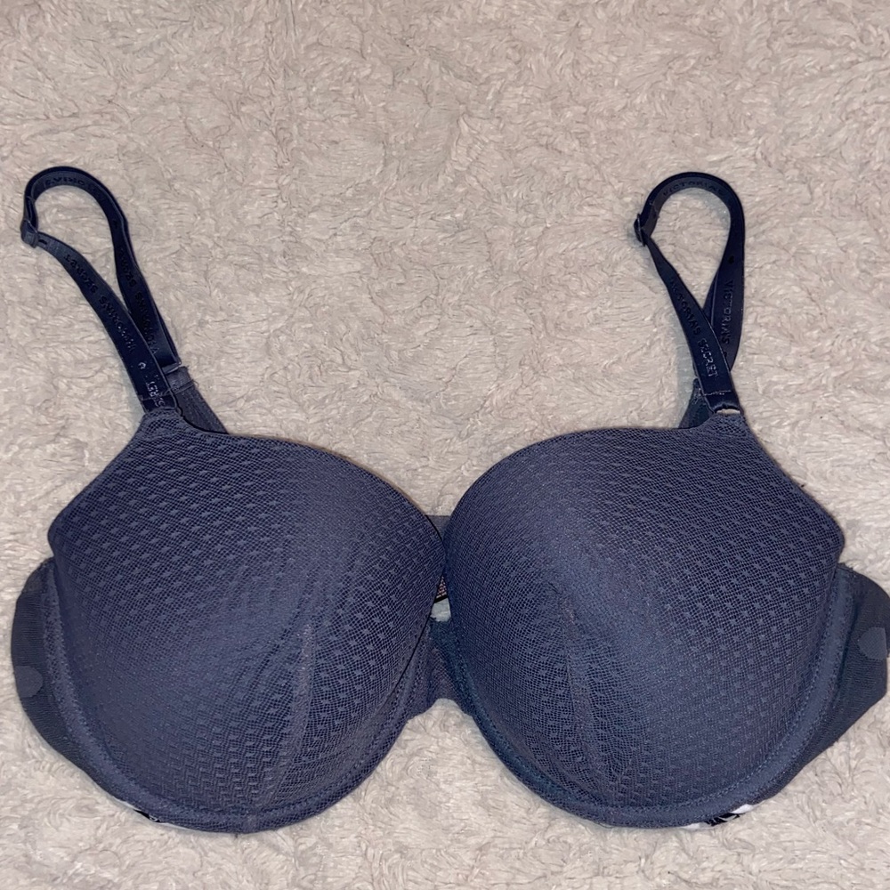 VICTORIAS SECRET BRA